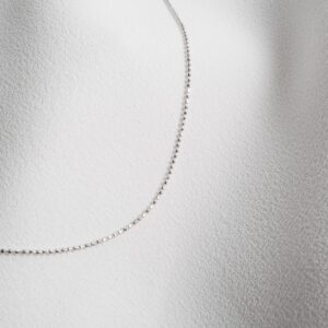 18K White Gold Necklace
