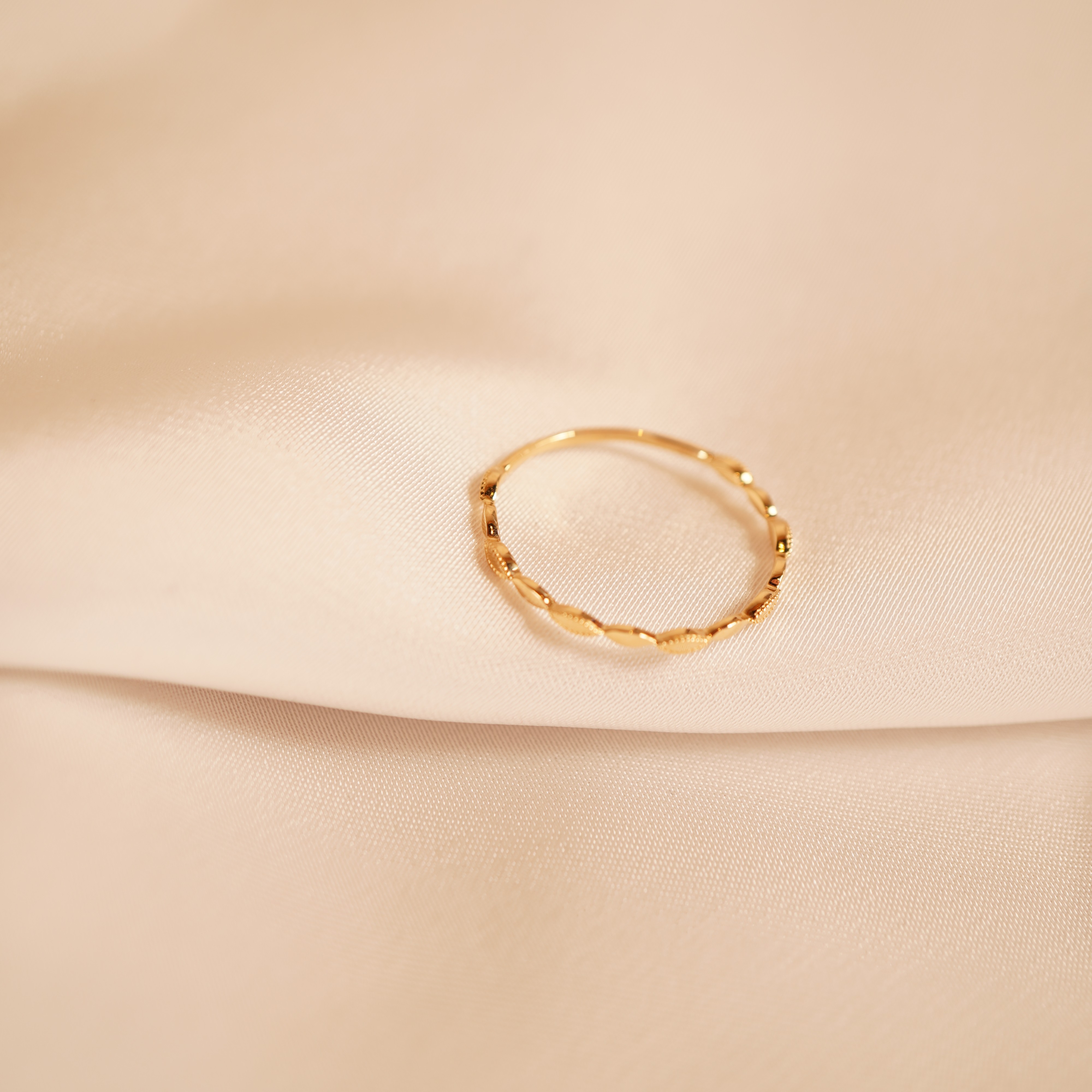 18K Yellow Gold Ring